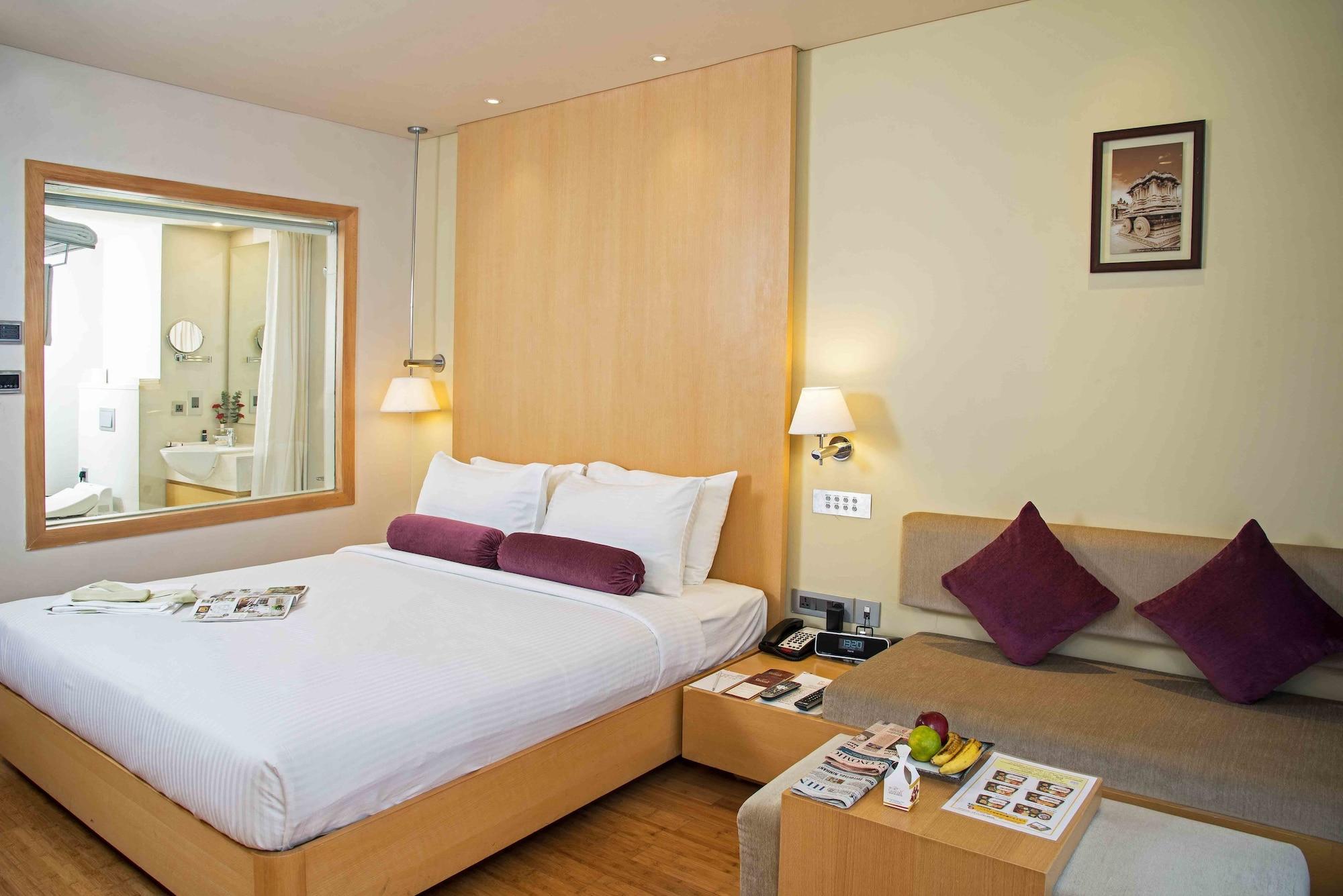 The Chancery Hotel Bangalore Esterno foto