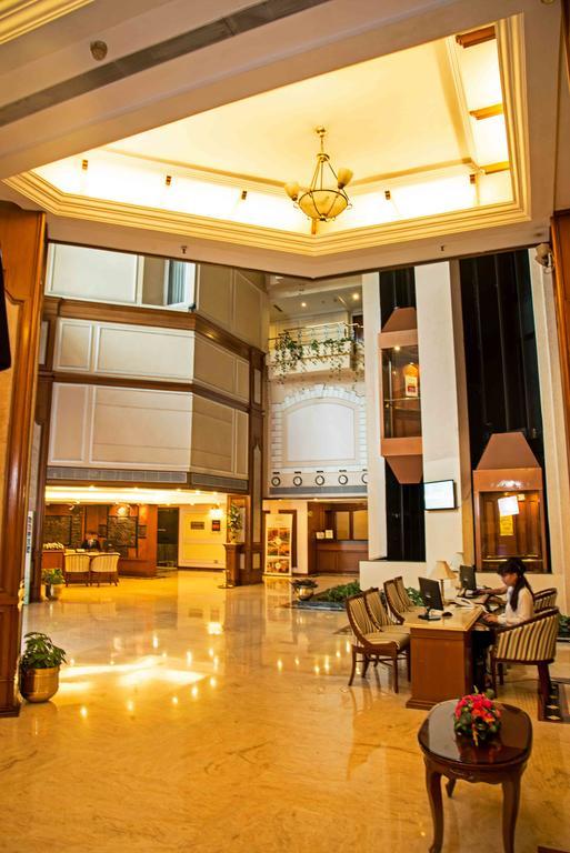 The Chancery Hotel Bangalore Esterno foto