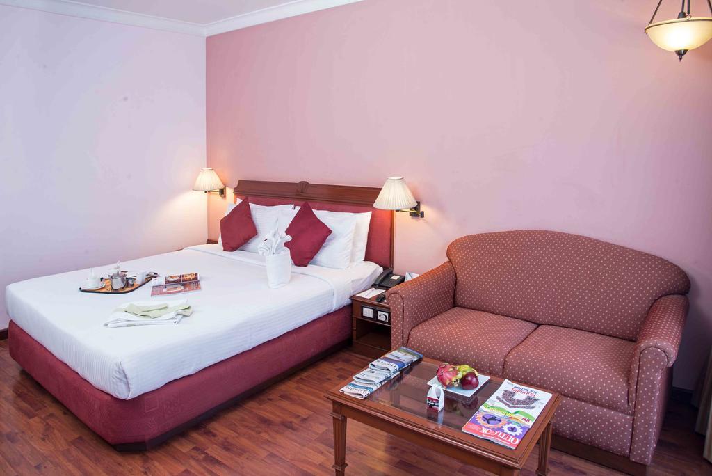The Chancery Hotel Bangalore Esterno foto