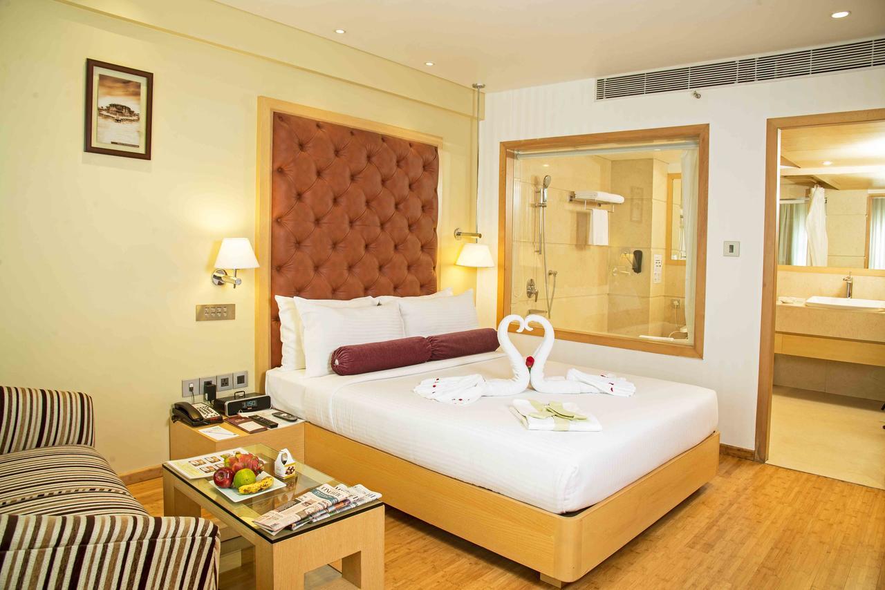 The Chancery Hotel Bangalore Esterno foto