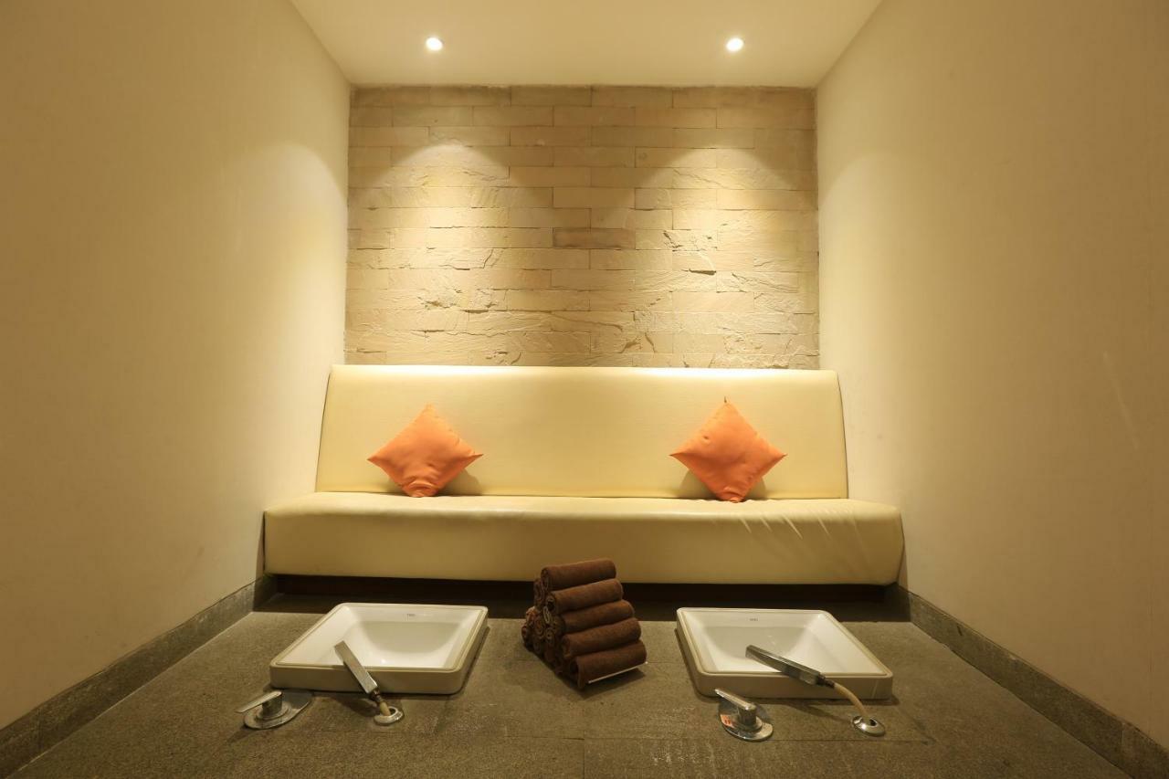 The Chancery Hotel Bangalore Esterno foto