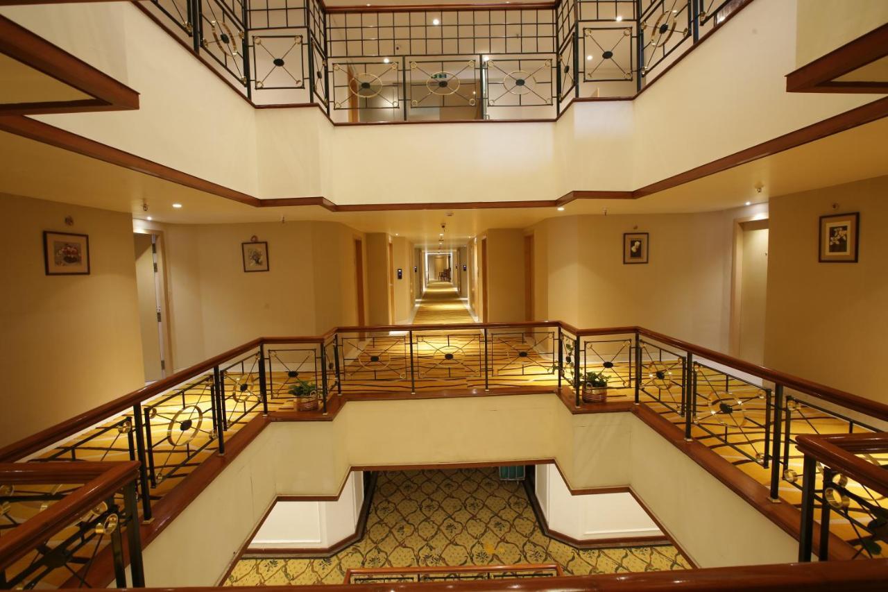 The Chancery Hotel Bangalore Esterno foto